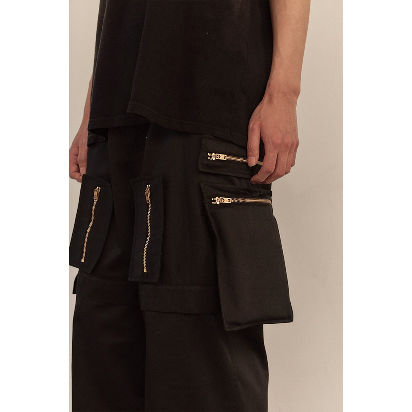 MULTI ZIP POCKET PANTS / BLACK
