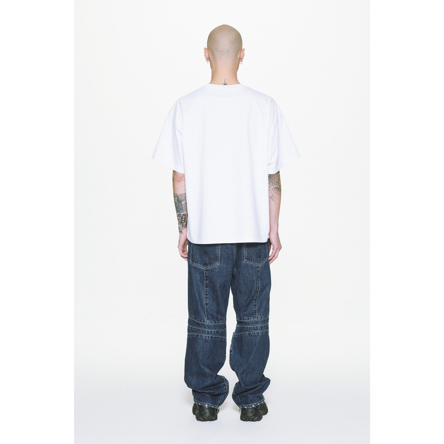 BLUR LOGO SS T SHIRT / WHITE