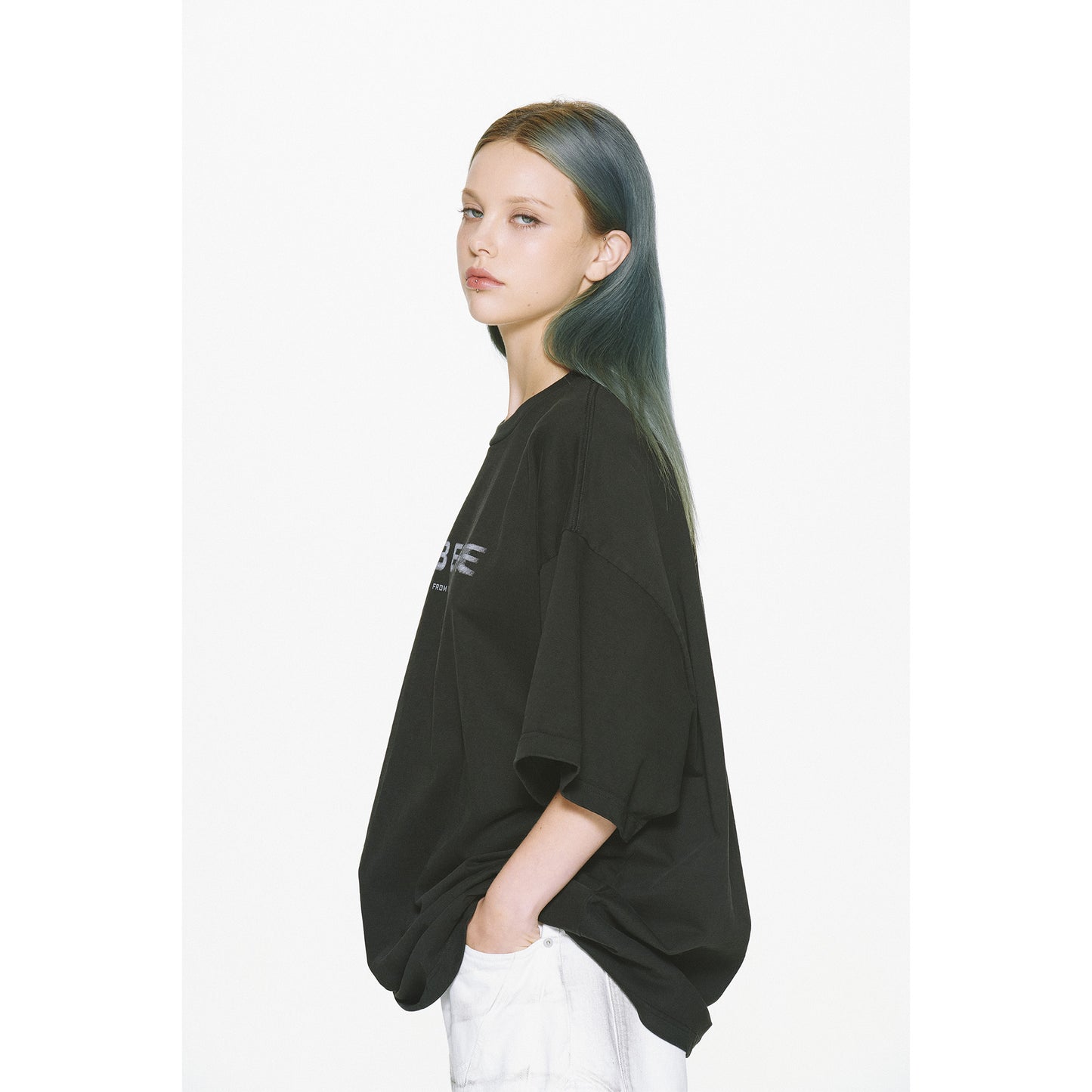 BLUR LOGO SS T SHIRT / BLACK