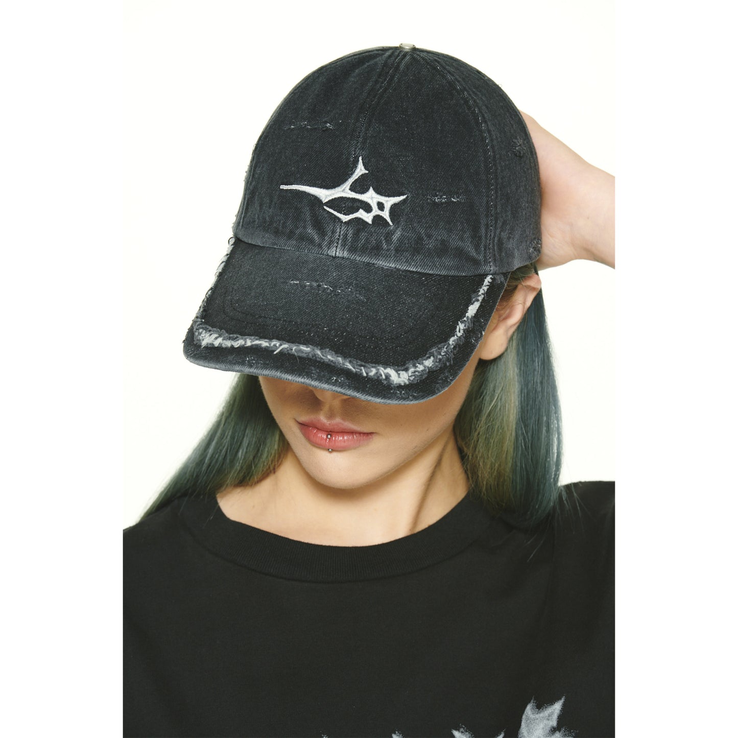 DESTROYED LOGO CAP / BLACK