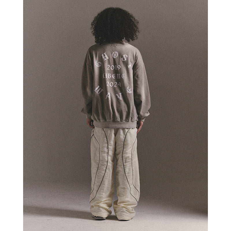 GOTHIC LOGO CREWNECK SWEAT / BROWN