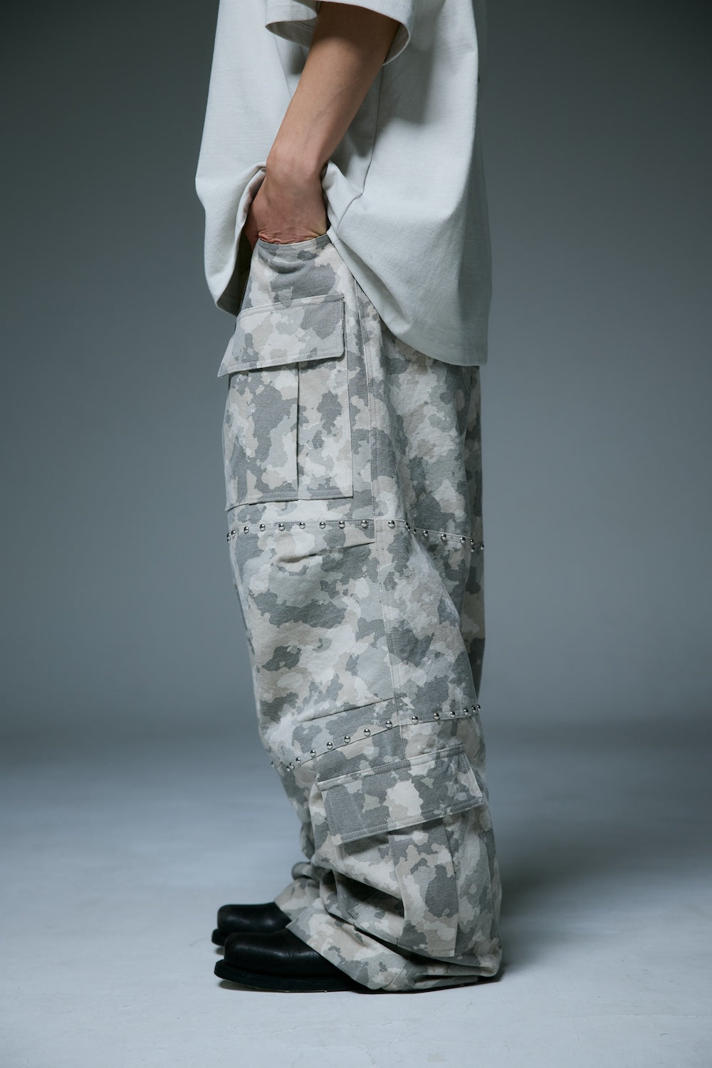 WIDE CARGO PANTS / (W)MILITARY CAMO