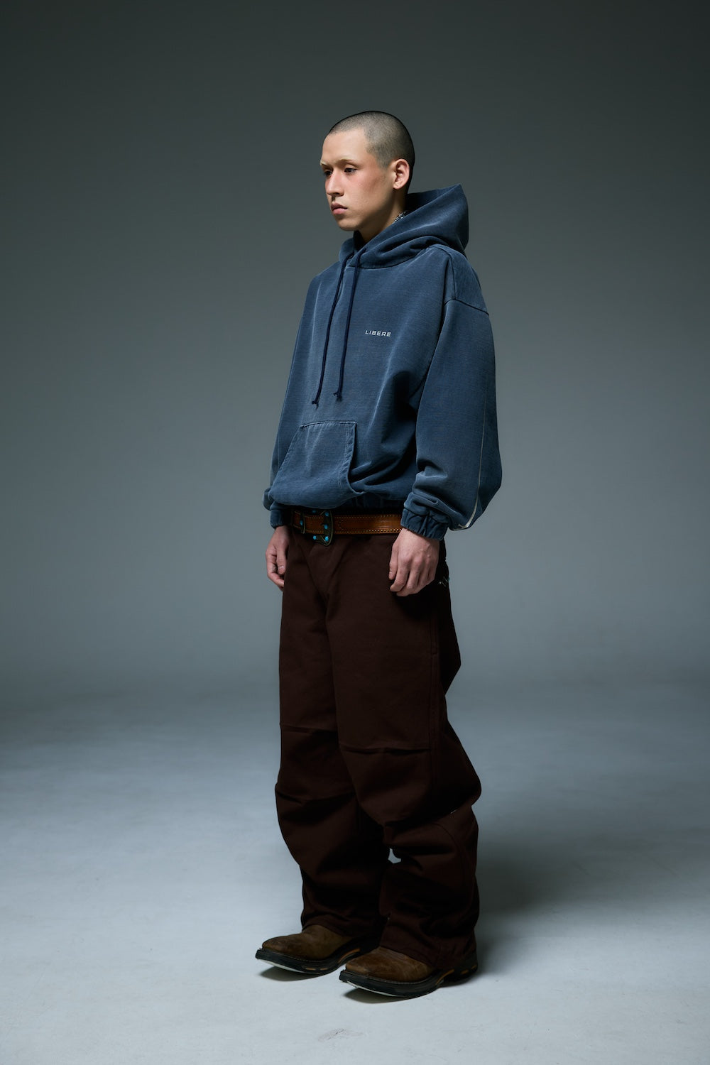 REFLECT LOGO HOODIE / NAVY