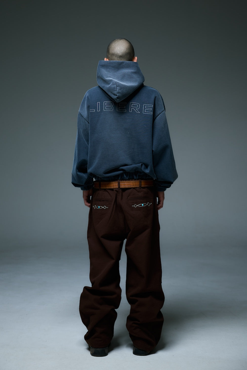 REFLECT LOGO HOODIE / NAVY