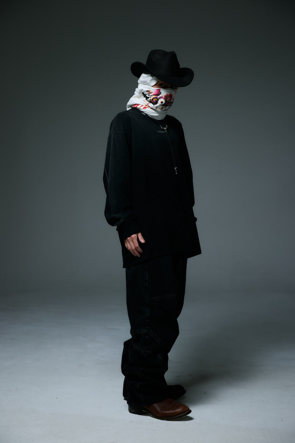 REFLECT LOGO LONG SLEEVE T-SHIRTS / BLACK