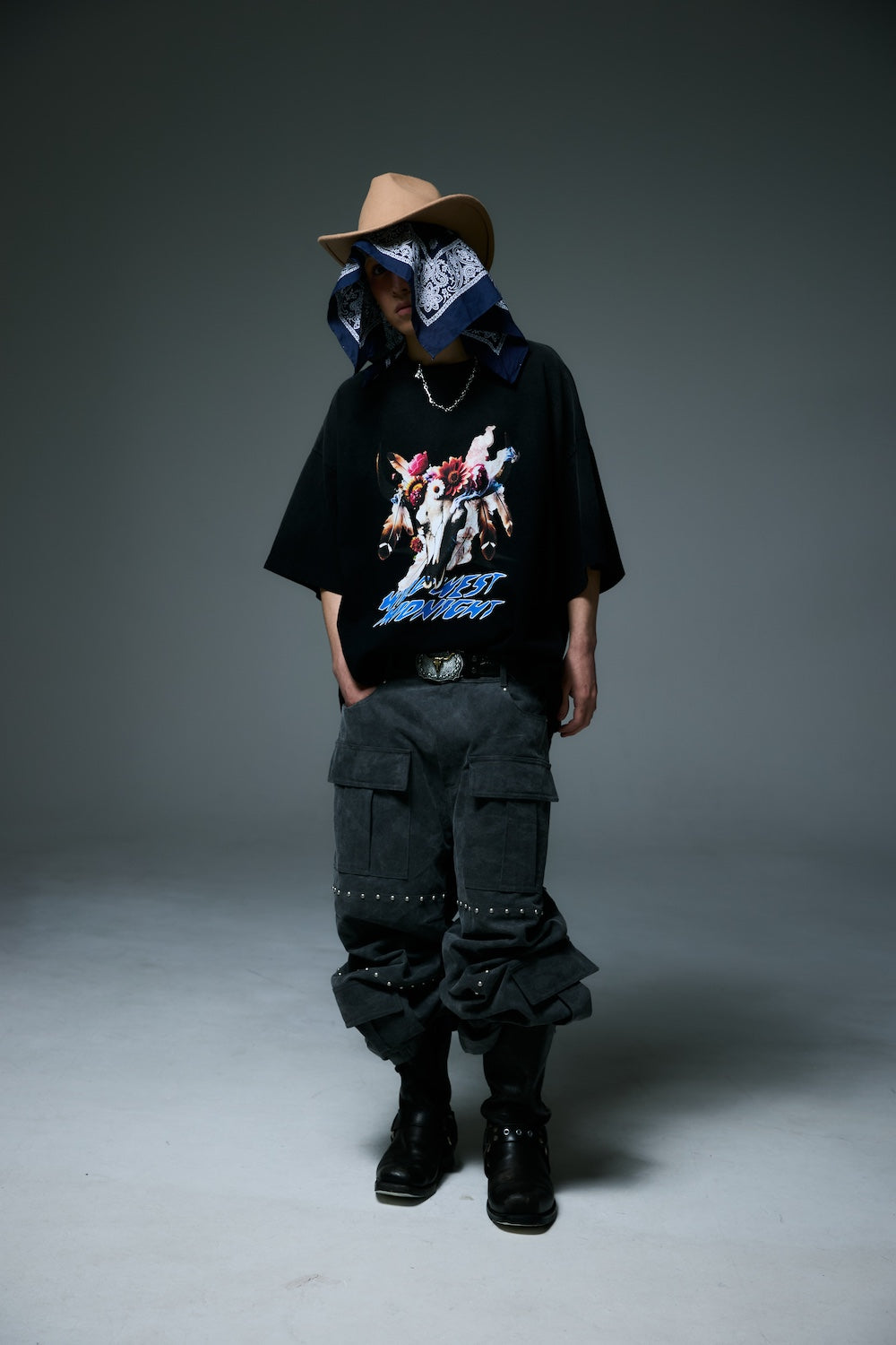 MIDNIGHT BISON T-SHIRTS / BLACK
