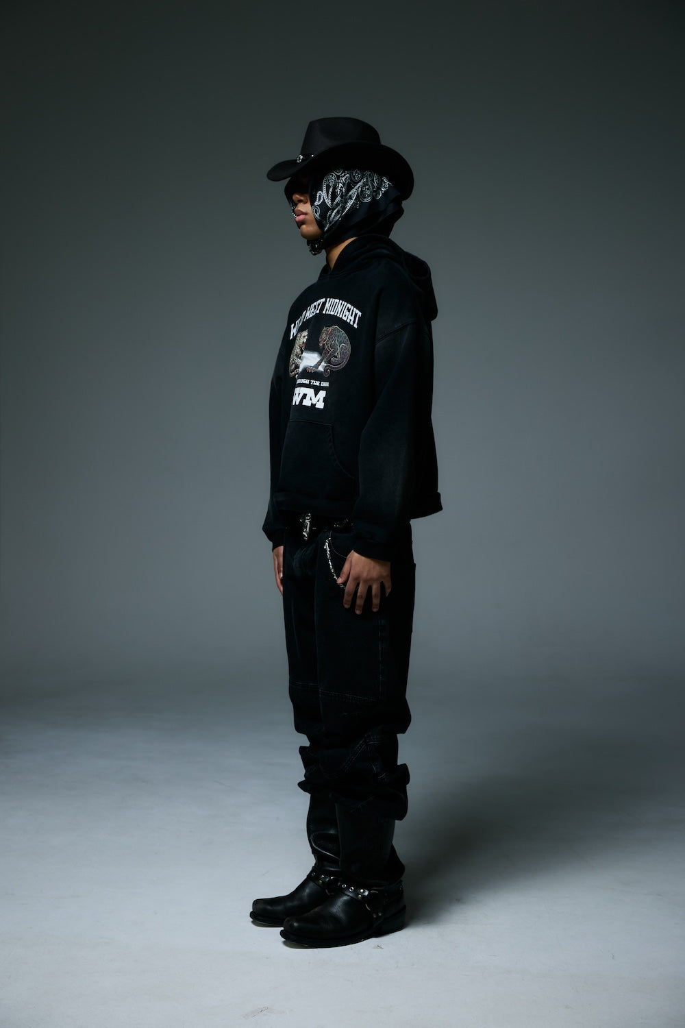 MIDNIGHT GALLOP HOODY / BLACK