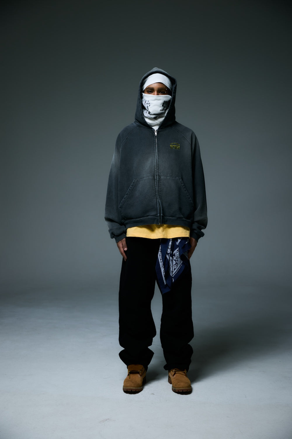 WWM ZIP-UP HOODY / CHARCOAL
