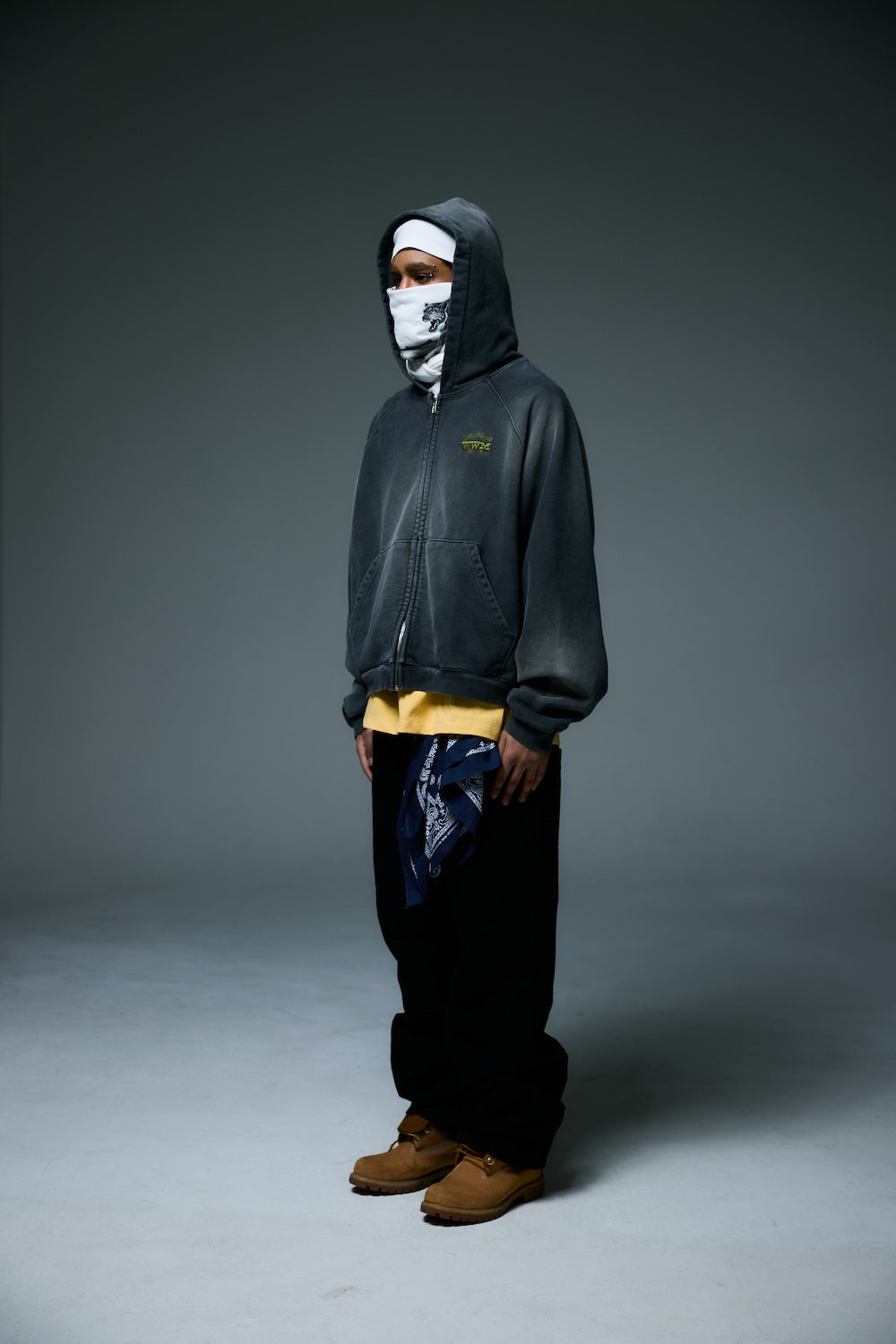 WWM ZIP-UP HOODY / CHARCOAL