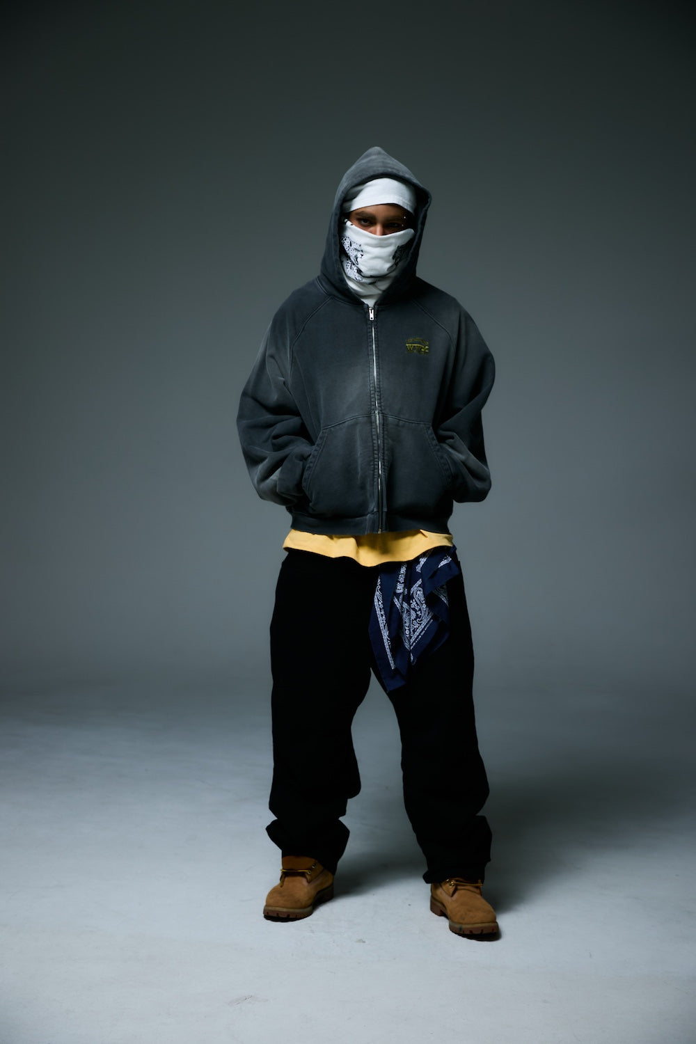 WWM ZIP-UP HOODY / CHARCOAL