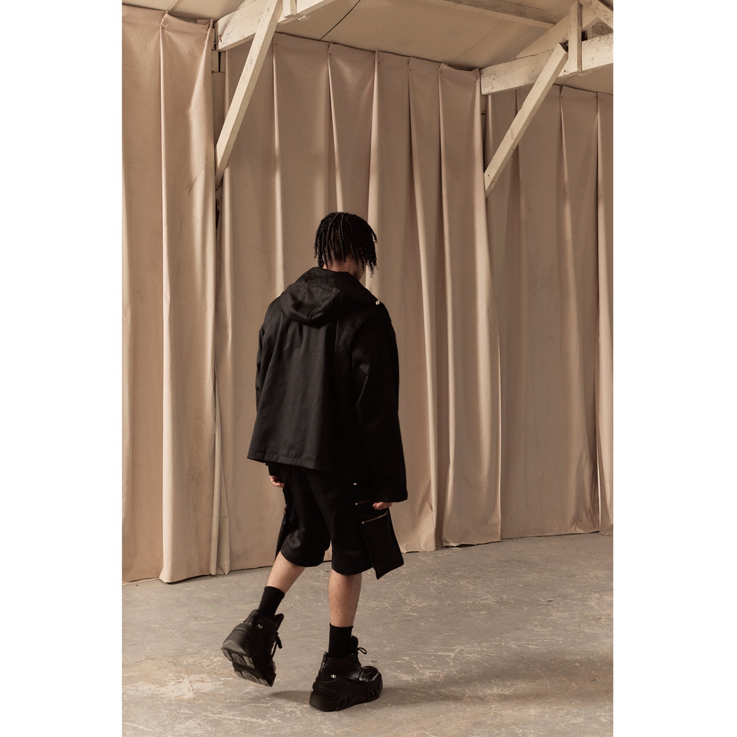 OVERSIZED HOOD JACKET / BLACK
