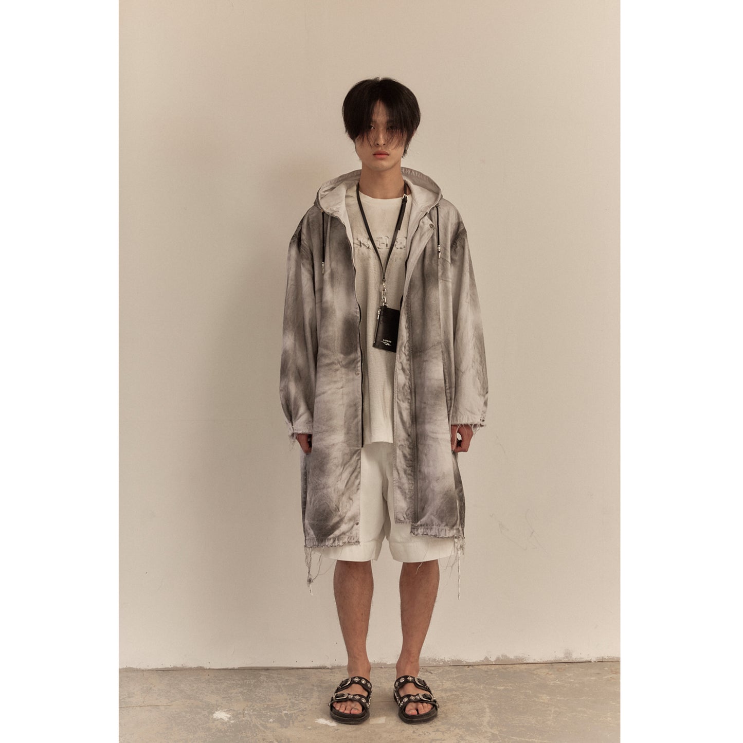 HOODED ZIPPER COAT / WHITE