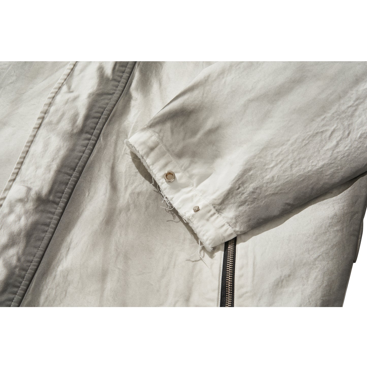 HOODED ZIPPER COAT / WHITE