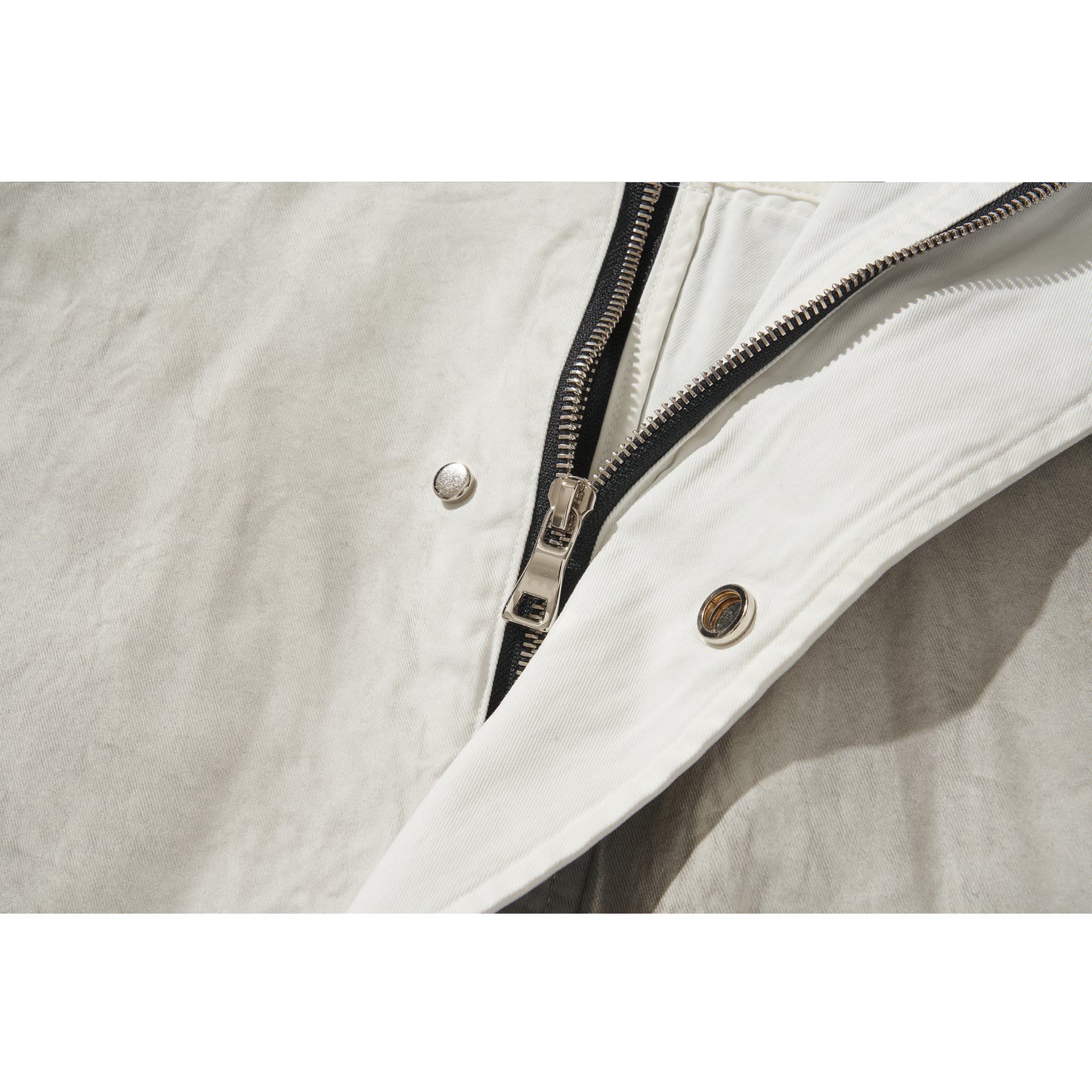 HOODED ZIPPER COAT / WHITE