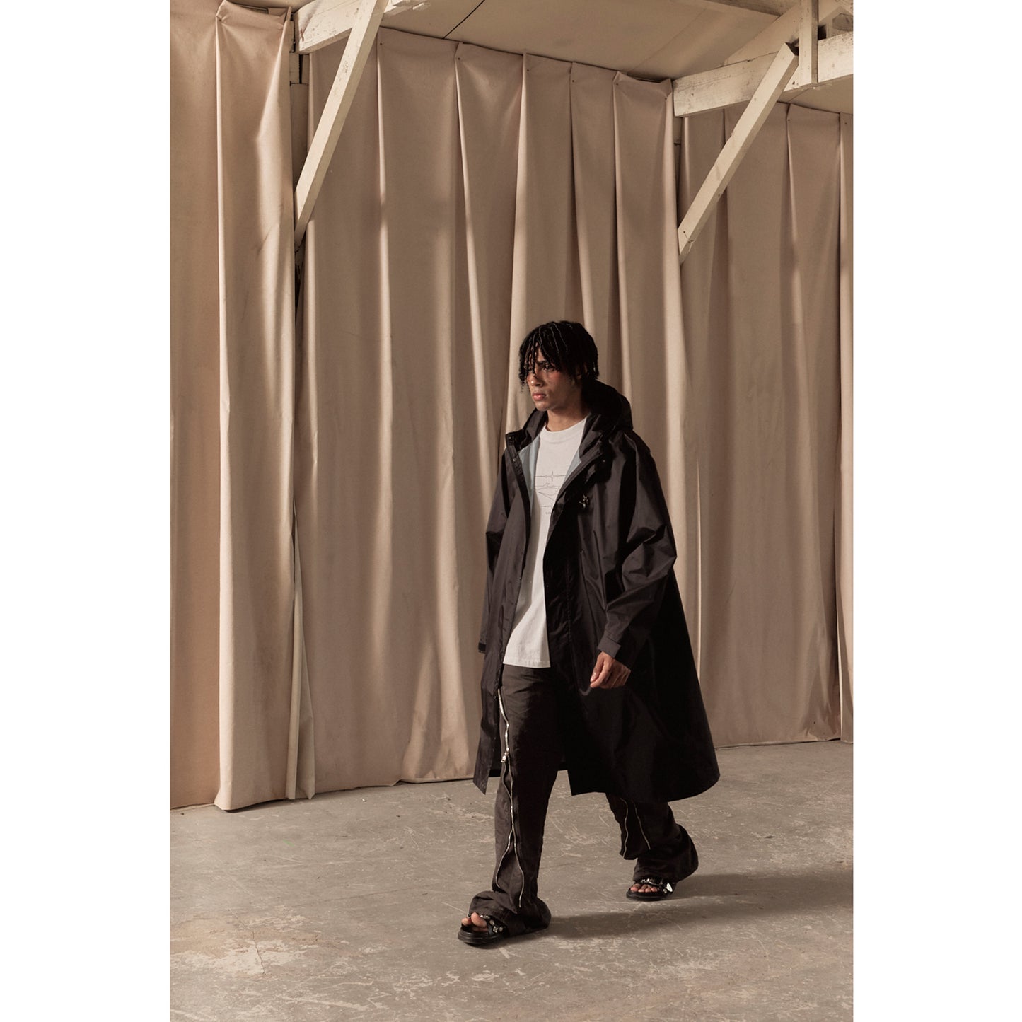 OVERSIZED RAIN COAT / BLACK