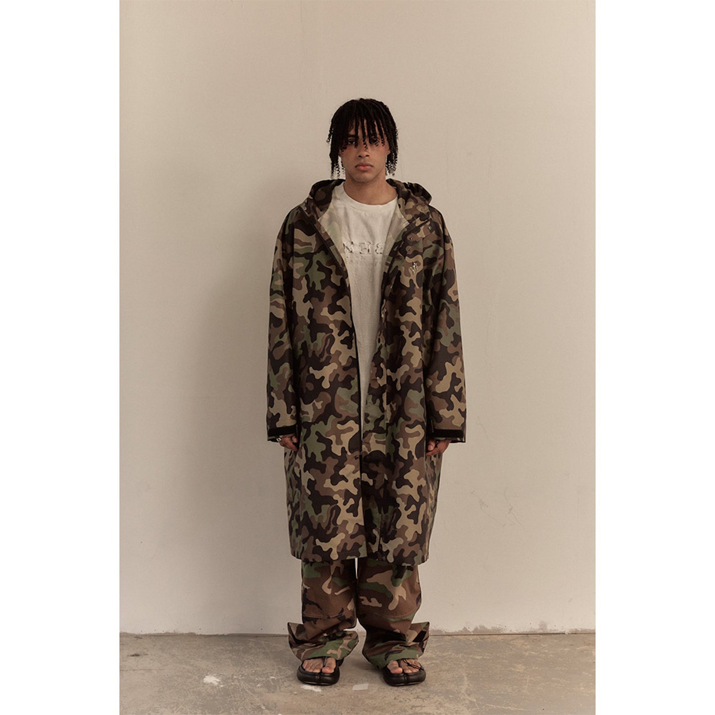 OVERSIZED RAIN COAT / CAMO