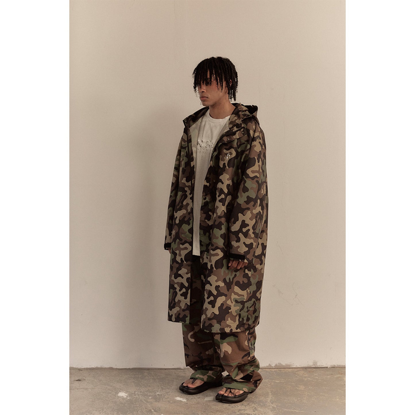 OVERSIZED RAIN COAT / CAMO