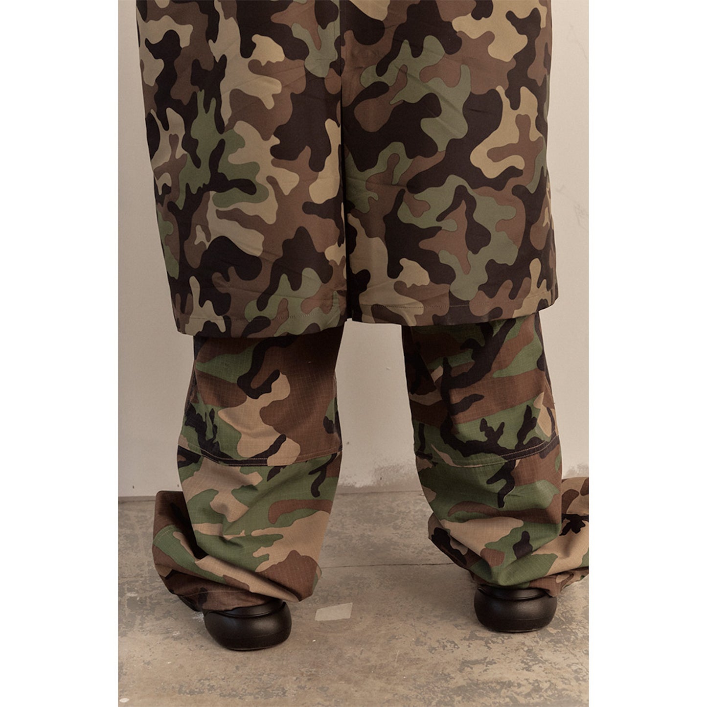 OVERSIZED RAIN COAT / CAMO