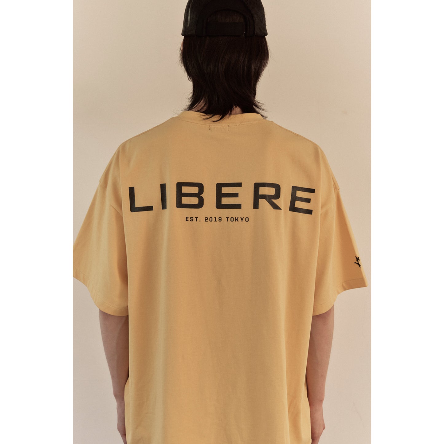 LIBERE LOGO T-SHIRT / PALE GOLD