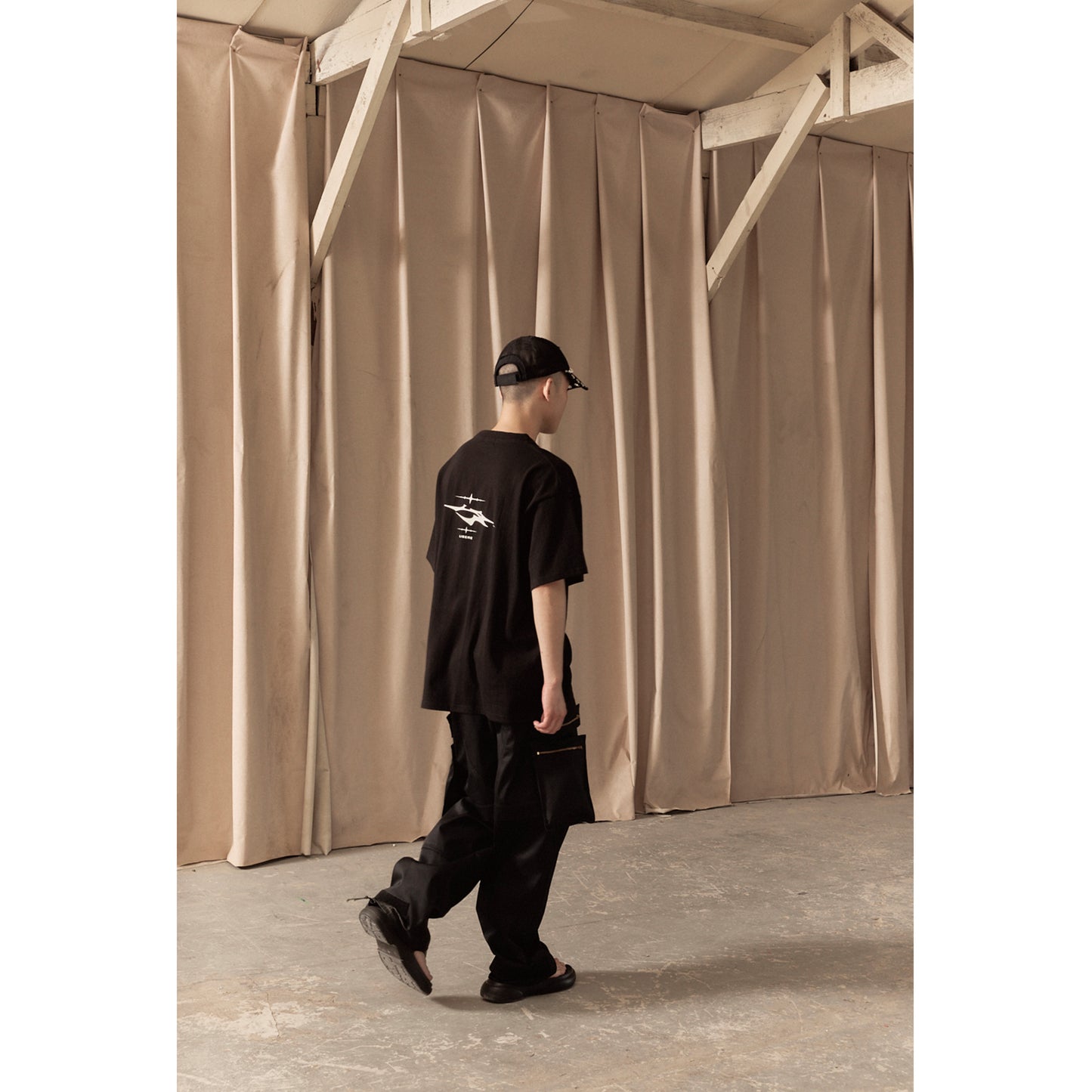 LR LOGO T-SHIRT / BLACK
