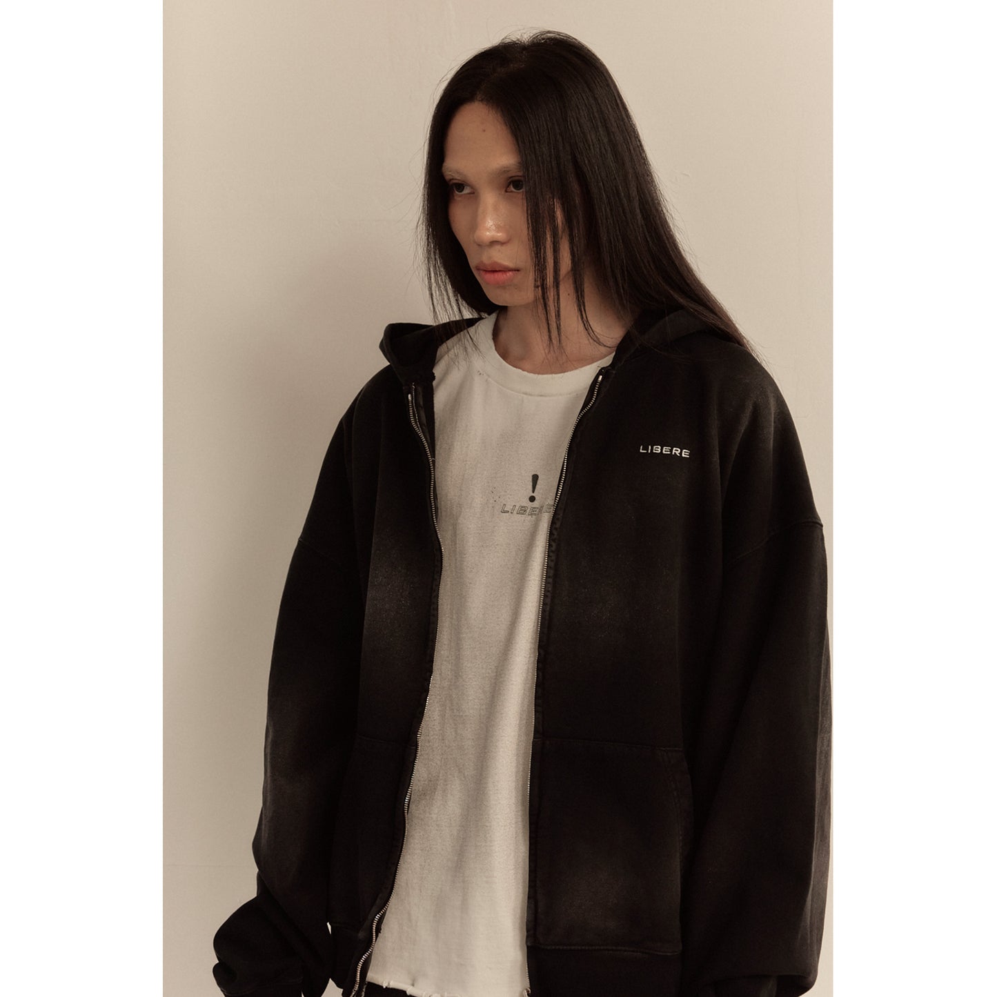LOGO ZIP-UP HOODIE / BLACK