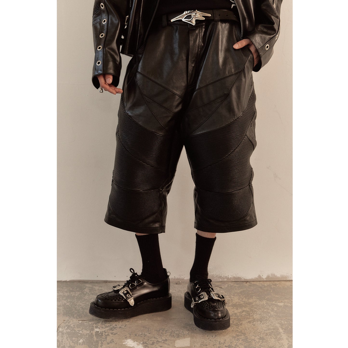 LEATHER BIKER HALF PANTS / BLACK