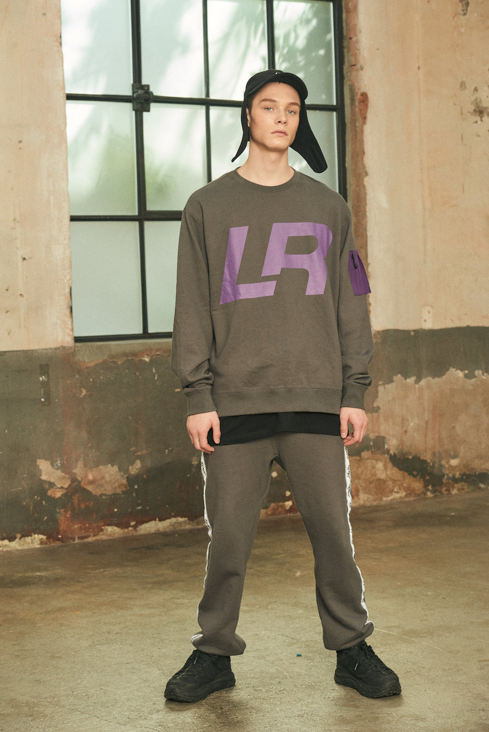 TAPE SWEAT PANTS/CHARCOAL