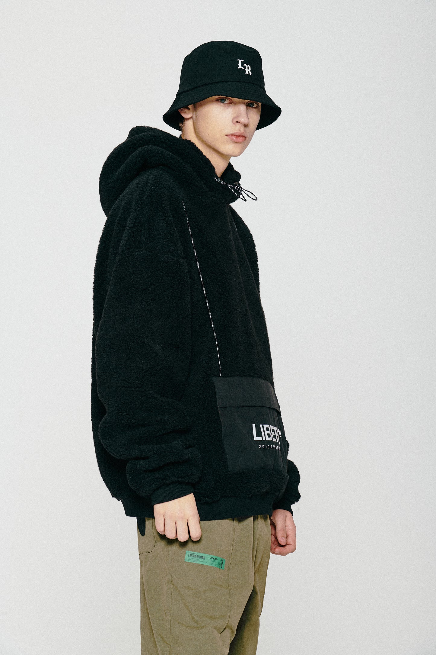 POCKET SHERPA HOOD JACKET / BLACK