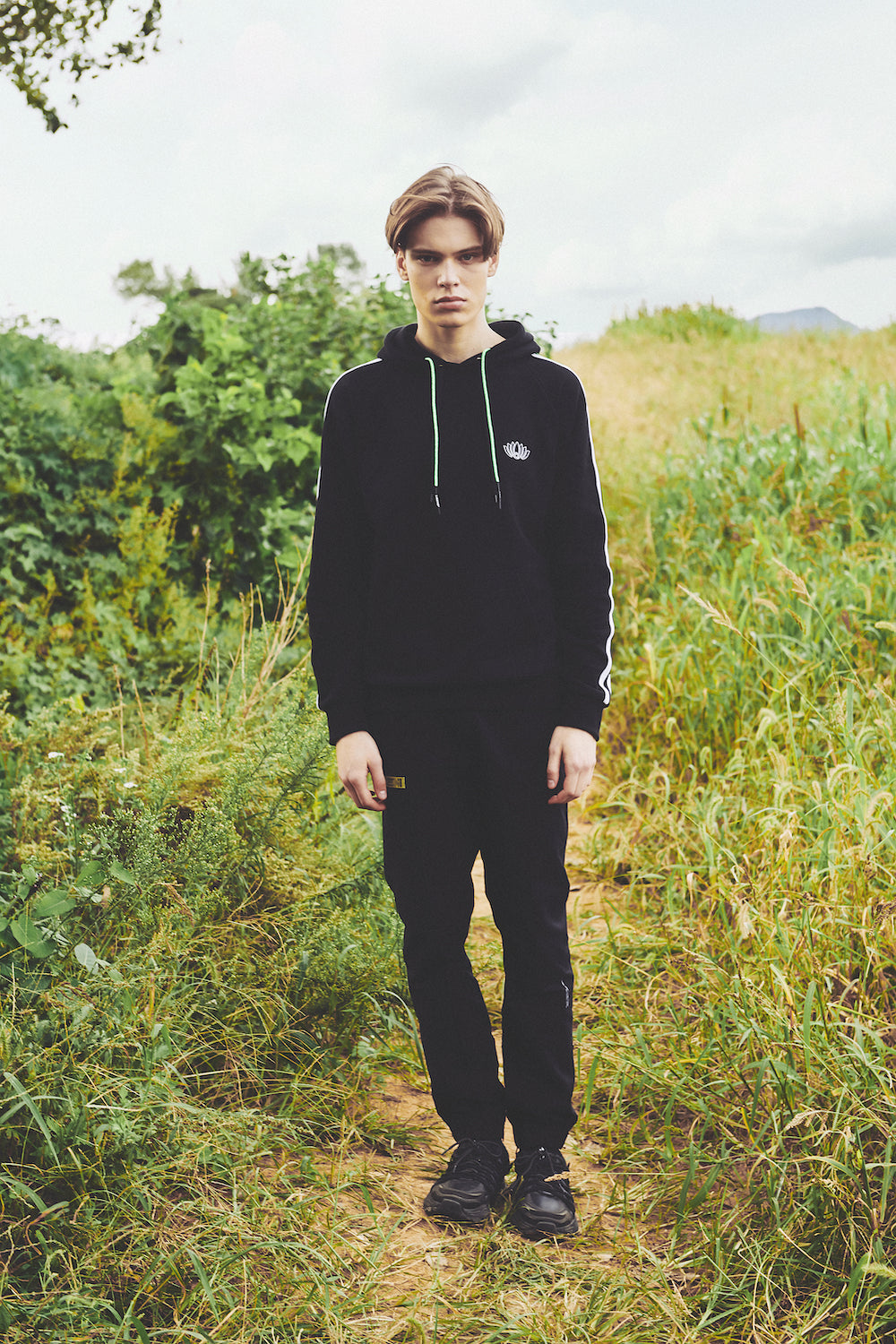 TAPE GYM SWEAT HOODIE / BLACK