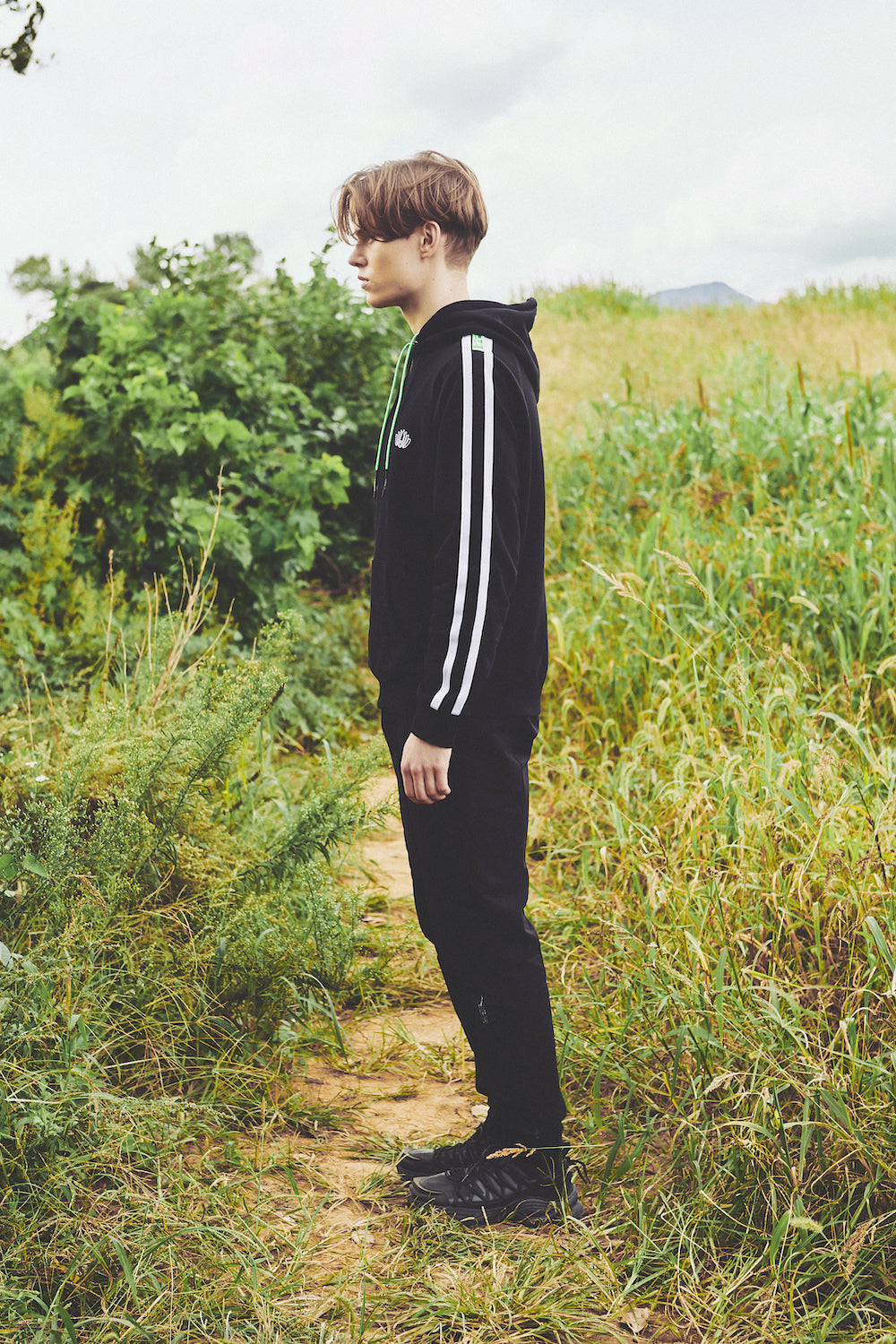 TAPE GYM SWEAT HOODIE / BLACK