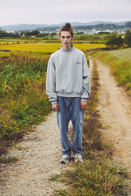 MOCKNECK SWEATSHIRTS / LIGHT BLUE