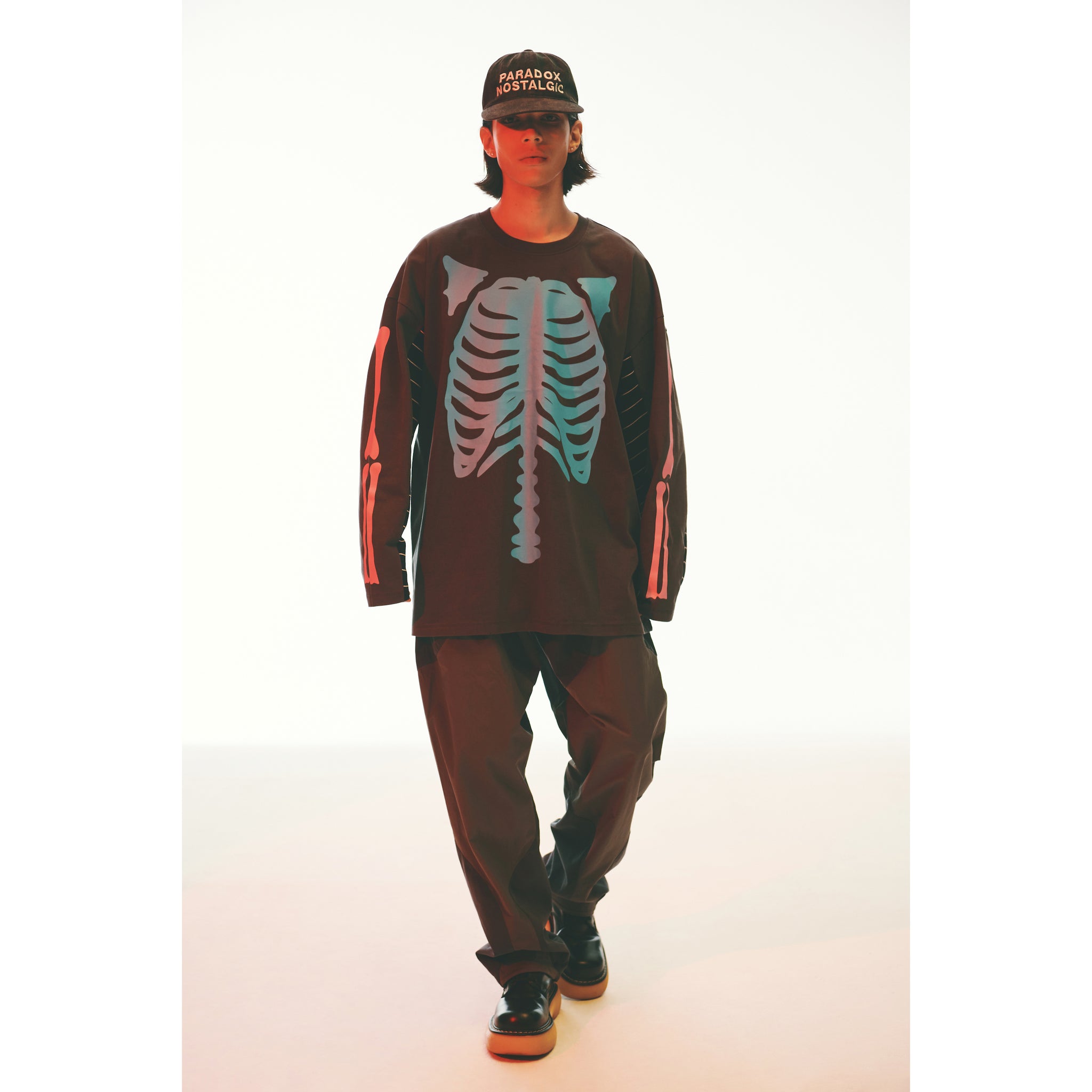 PARADOX BONE SLEEVE TEE / CHARCOAL