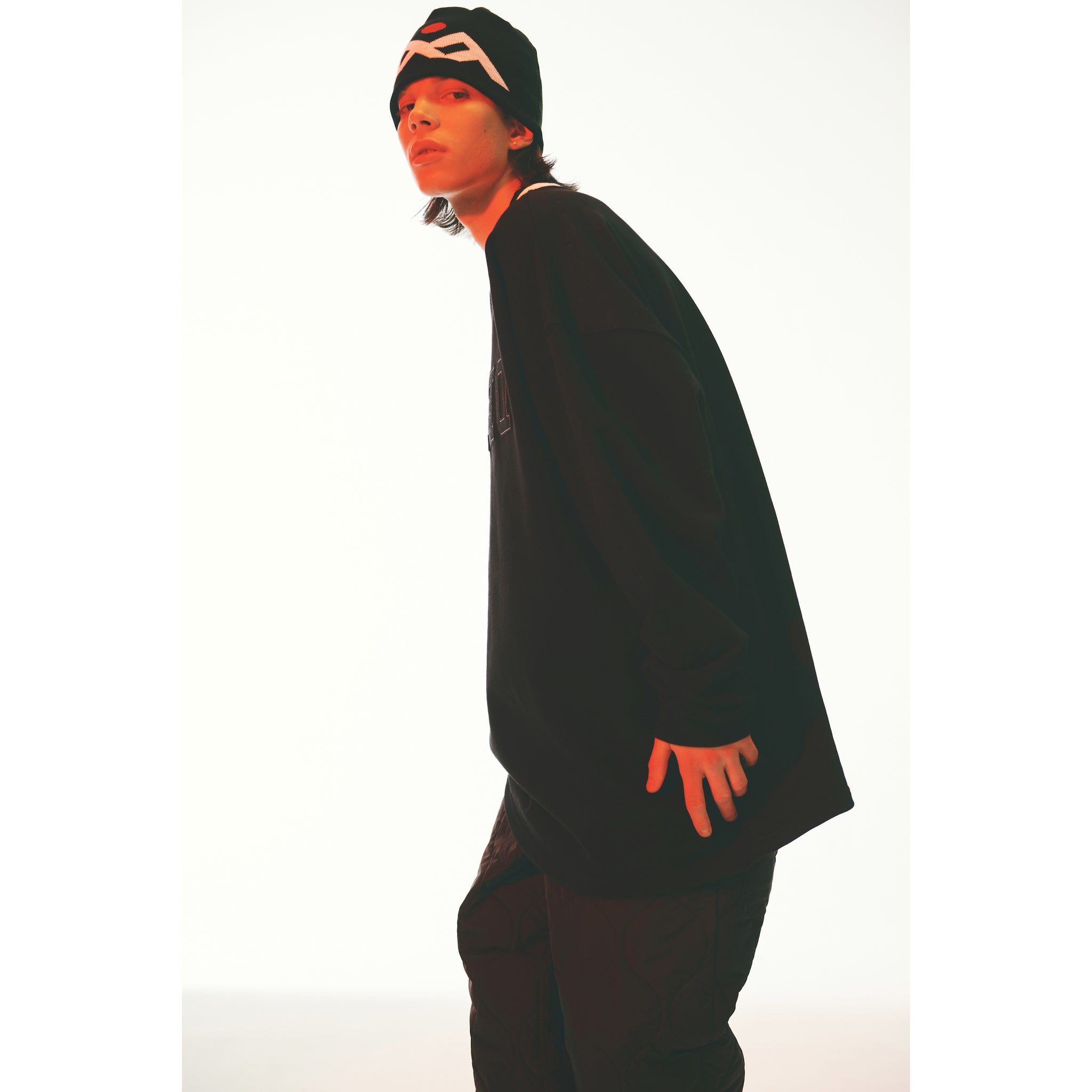 DEKA LONG SLEEVE TEE / BLACK