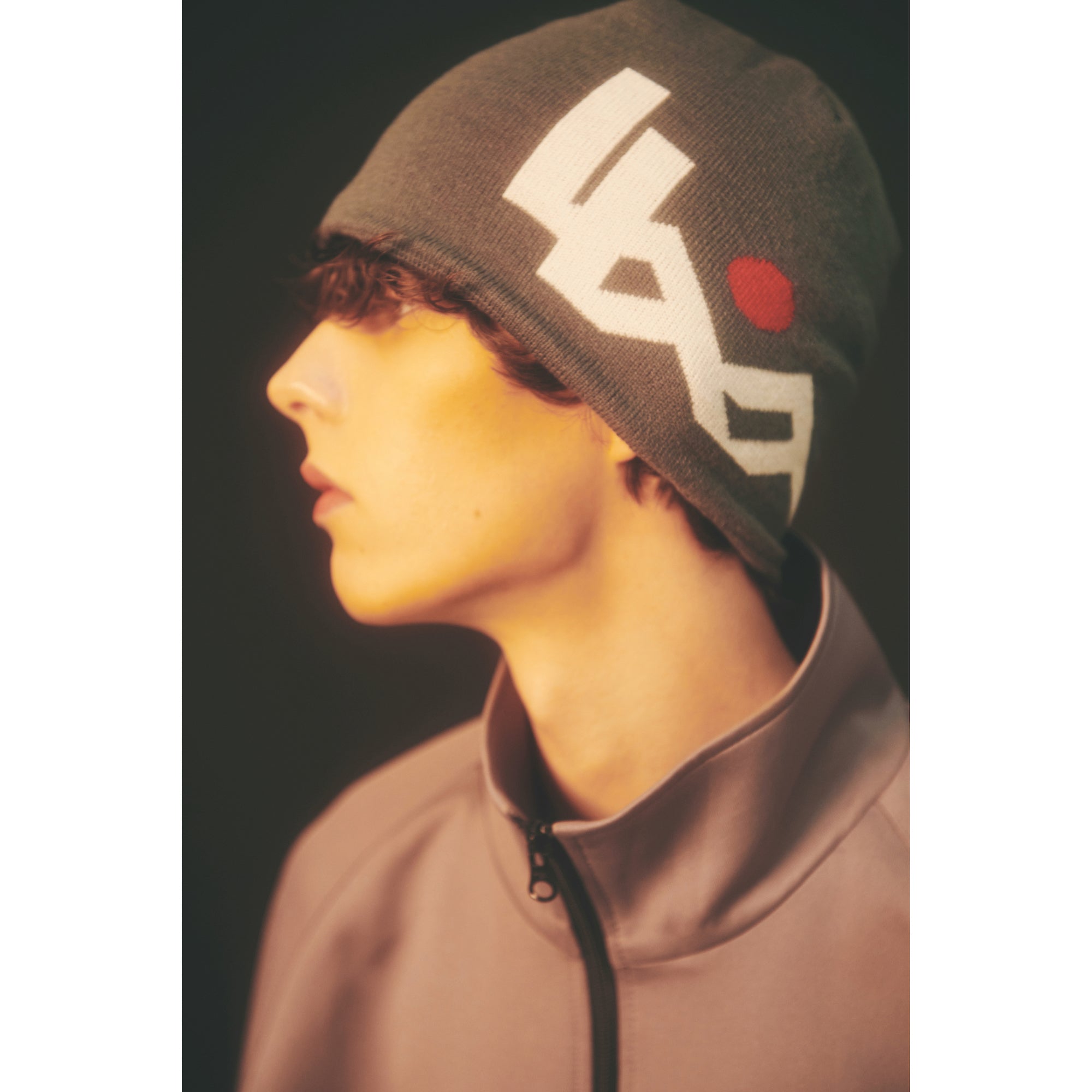 SPORTS BEANIE / CHARCOAL
