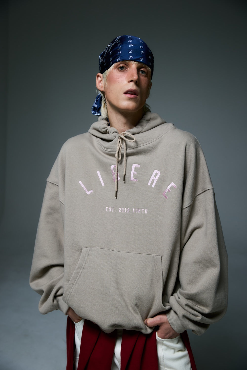 LOGO HOODIE / BROWN