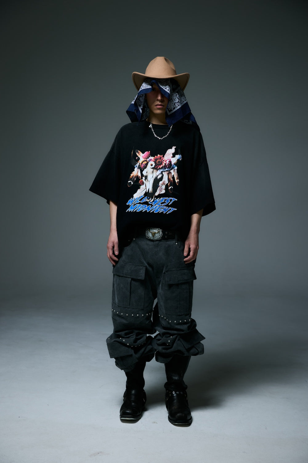 MIDNIGHT BISON T-SHIRTS / BLACK