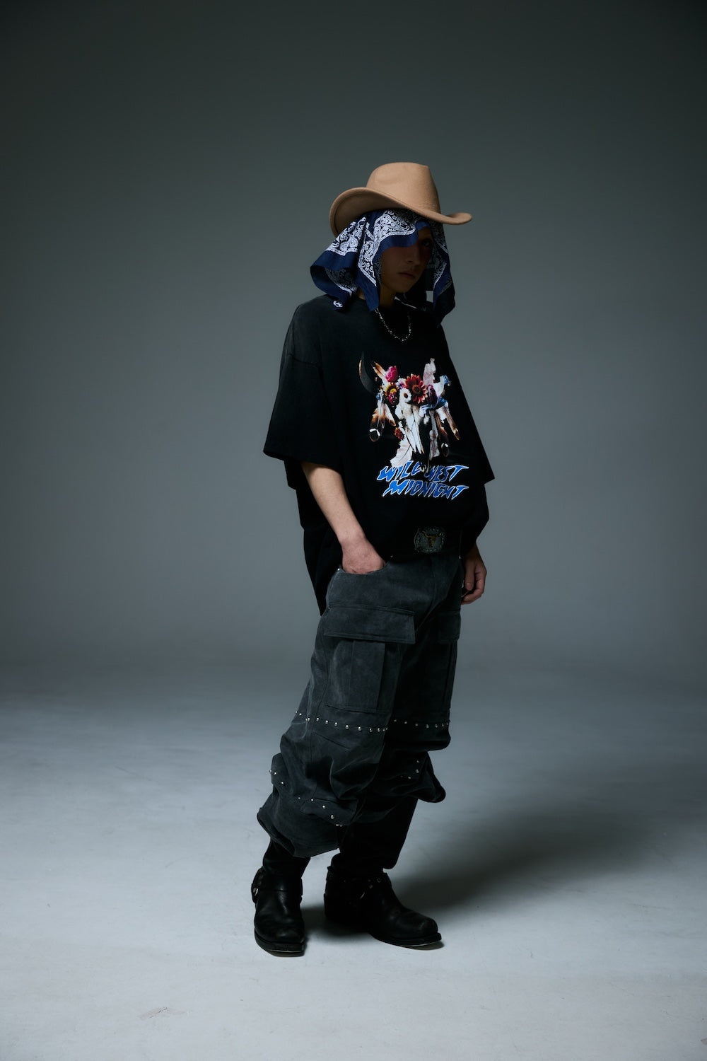 MIDNIGHT BISON T-SHIRTS / BLACK