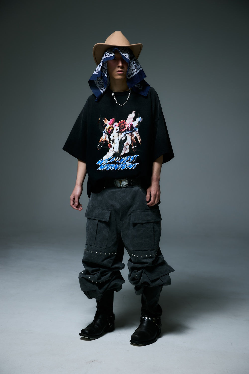 MIDNIGHT BISON T-SHIRTS / BLACK