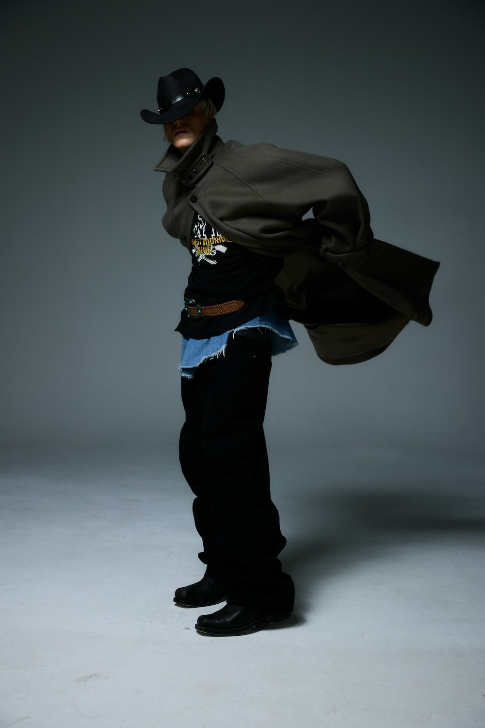 WWM BALMACAAN COAT / CHARCOAL