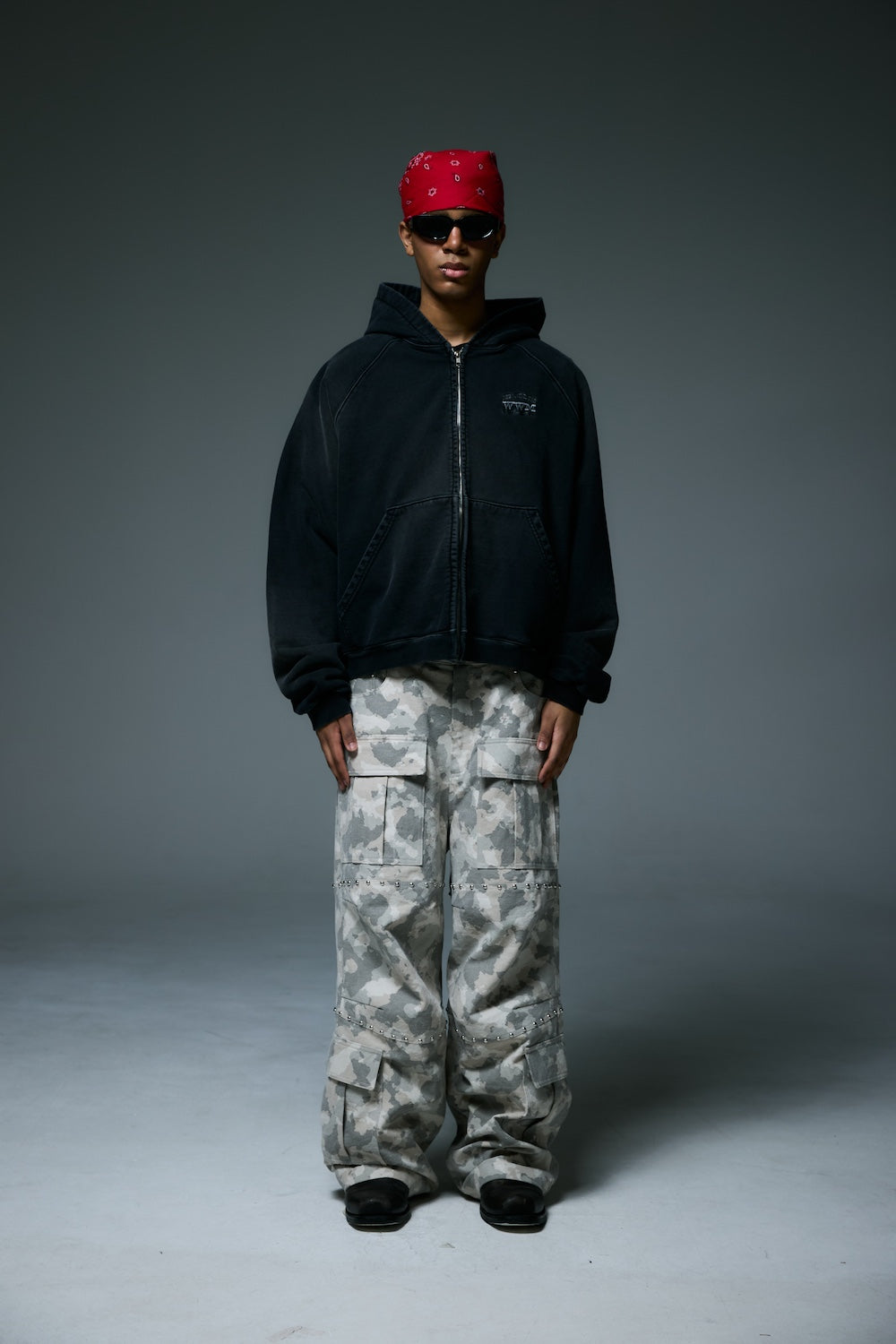 WWM ZIP-UP HOODY / BLACK