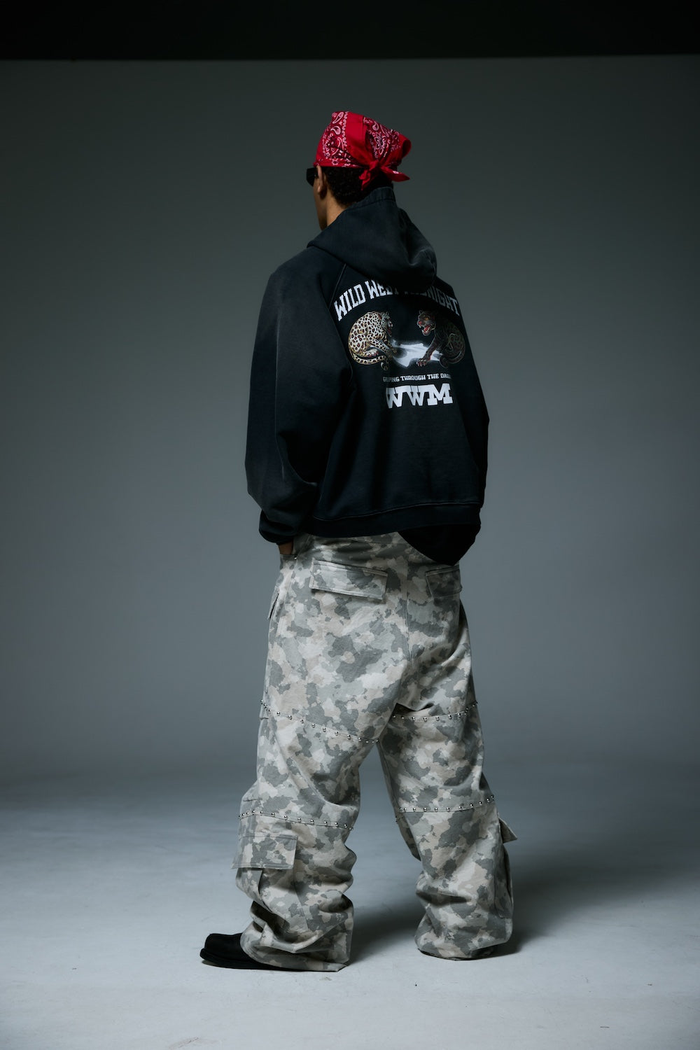 WWM ZIP-UP HOODY / BLACK