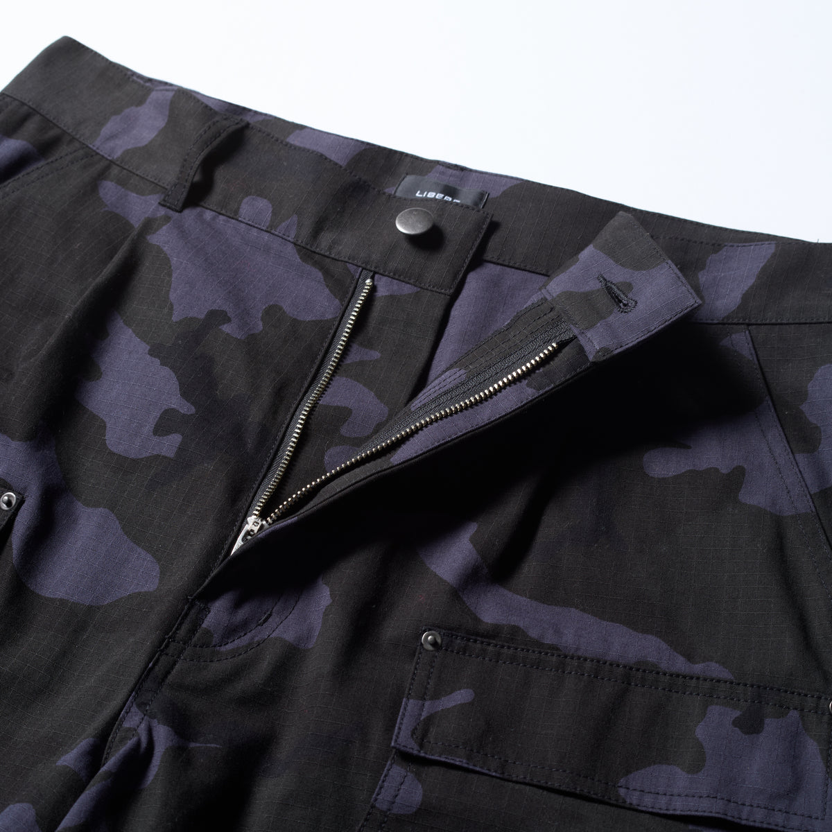 WIDE CROP CARPENTER PANTS / (BK)MILITARY CAMO