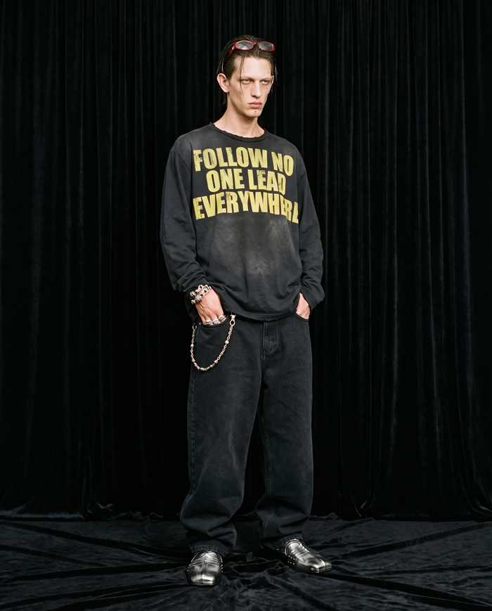 NO FOLLOW LONG SLEEVE T-SHIRT / BLACK