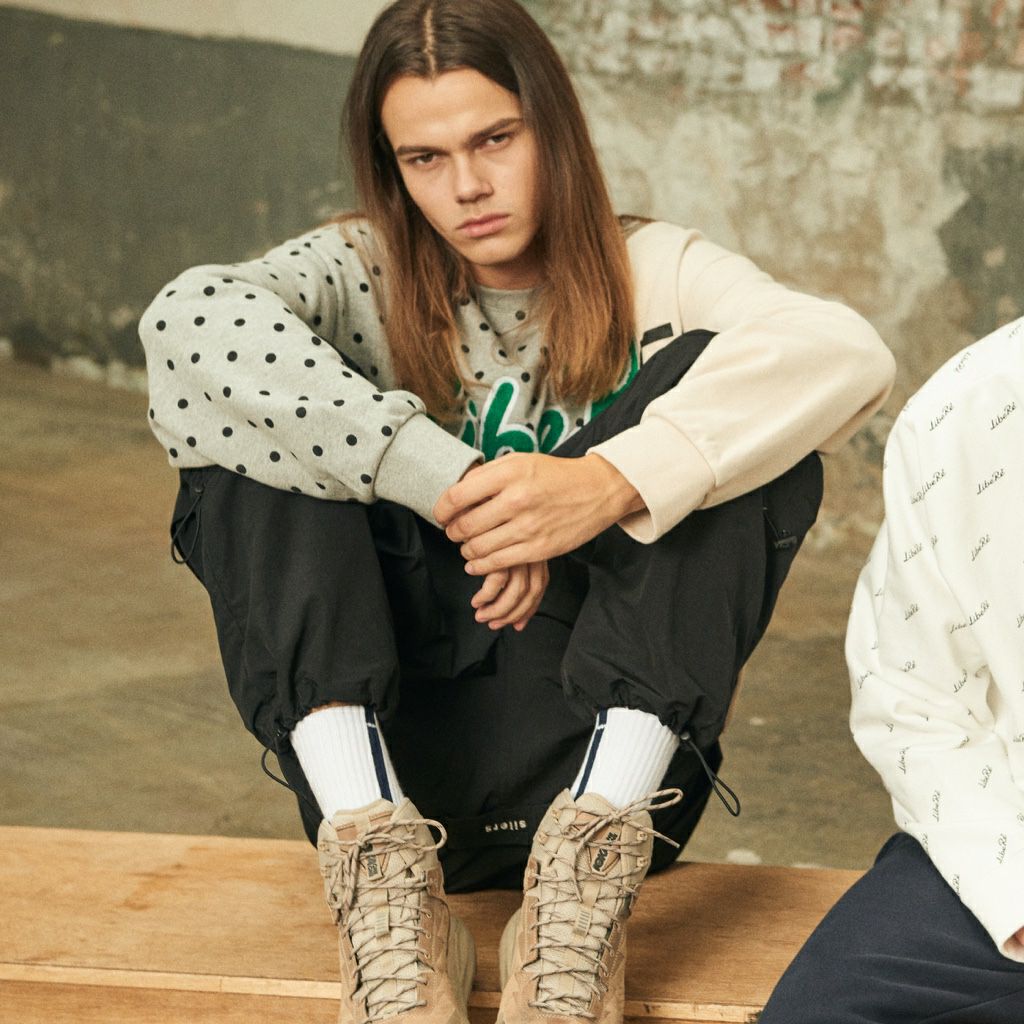 LINE SOCKS / WHITE