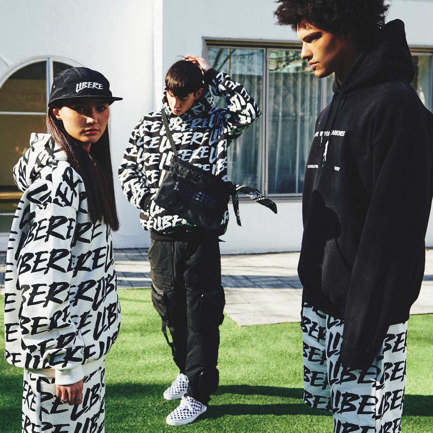 FULL LOGO HOODIE / WHITE