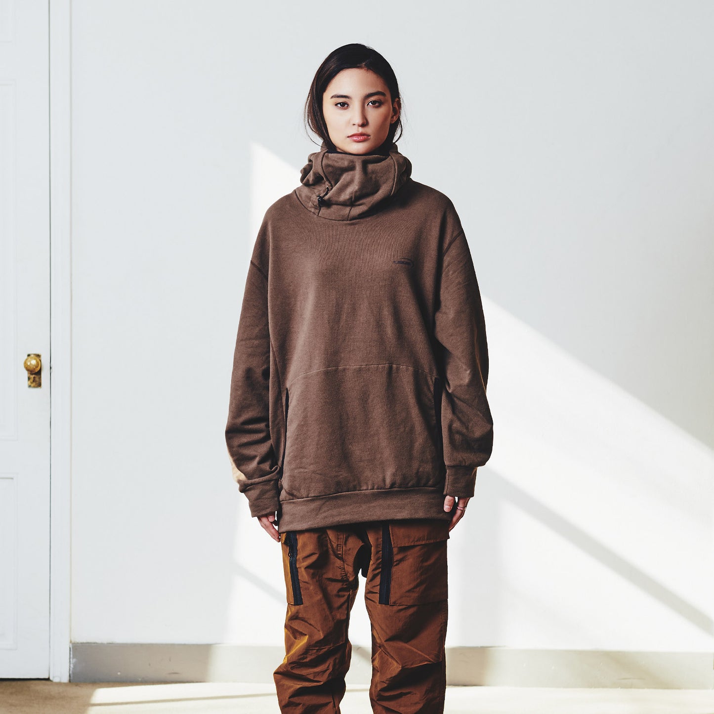 PRO HOODIE / BROWN