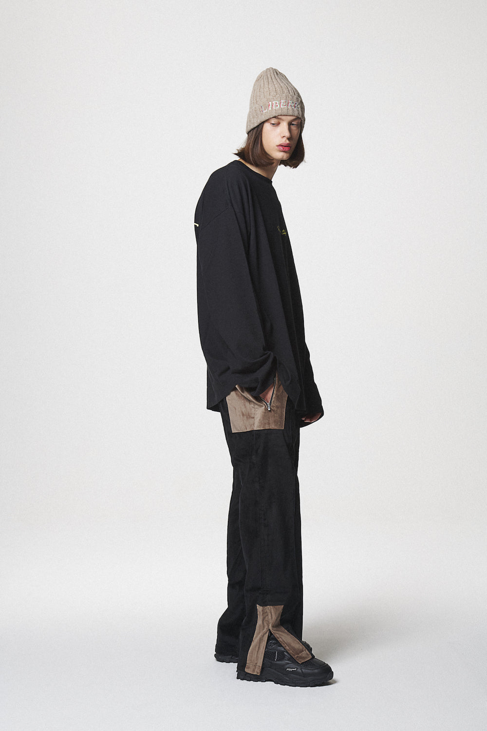 CURSIVE LONG SLEEVE / BLACK