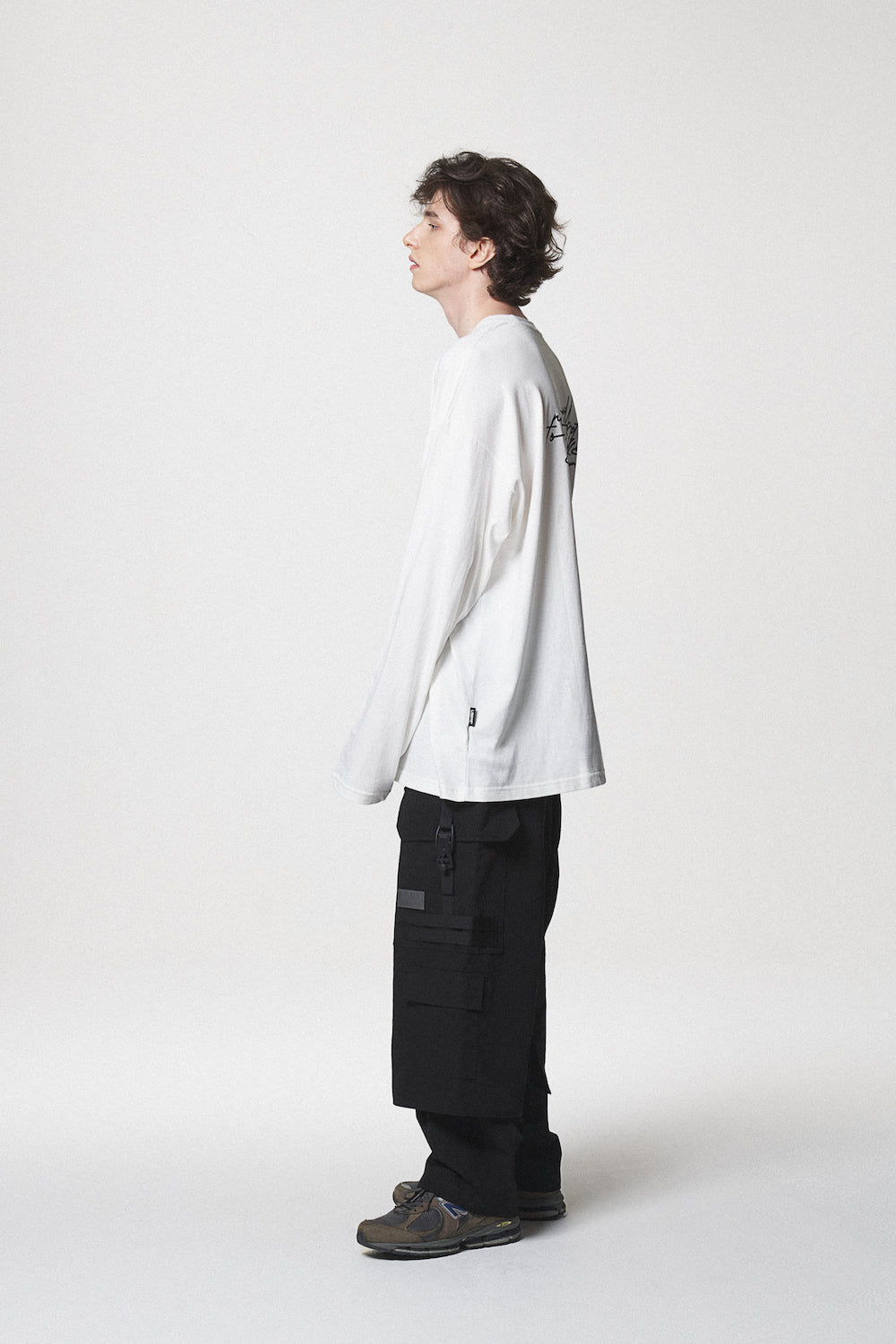 CURSIVE LONG SLEEVE / WHITE