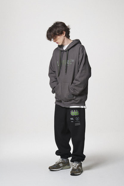21 LOGO HOODIE / CHARCOAL