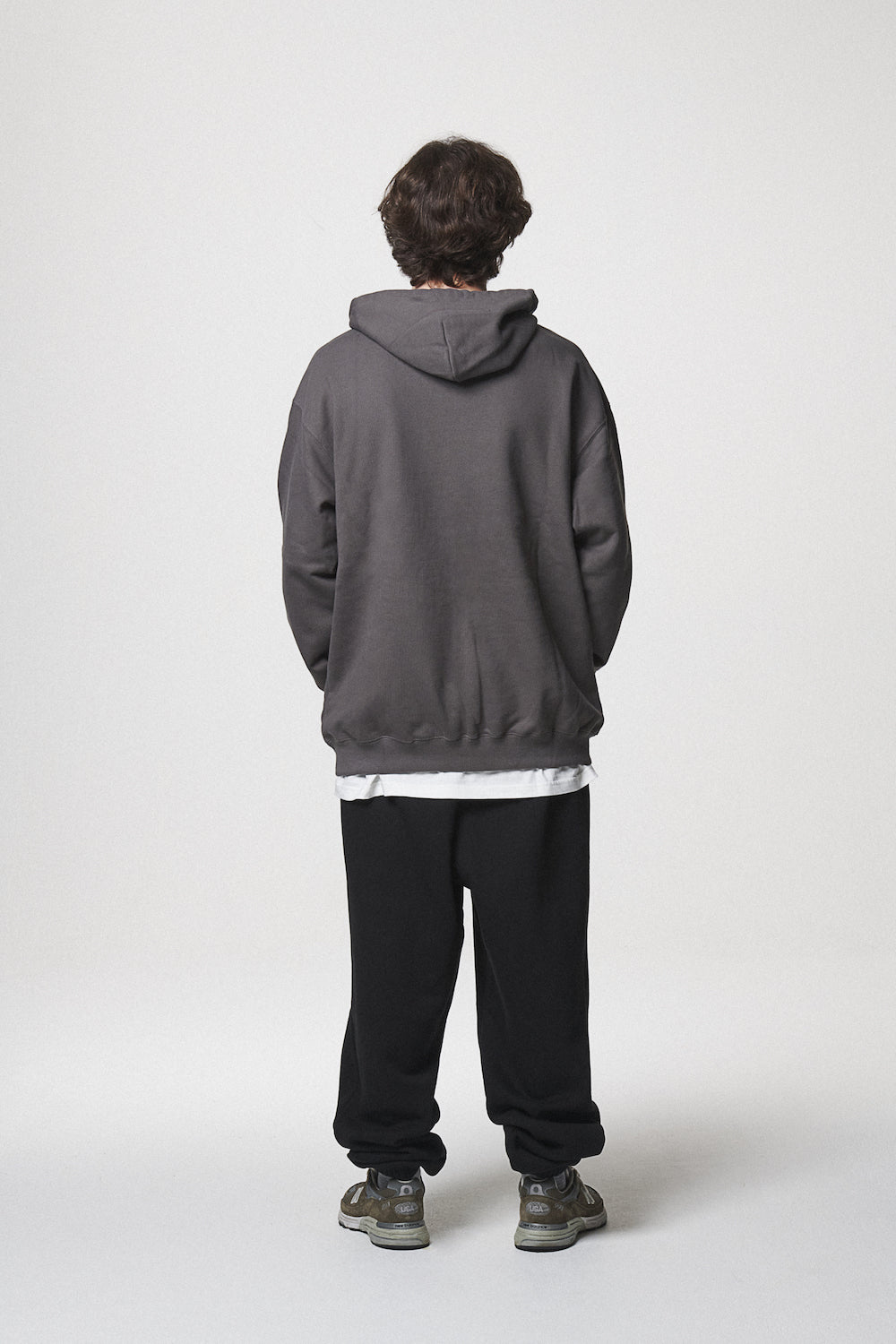 21 LOGO HOODIE / CHARCOAL